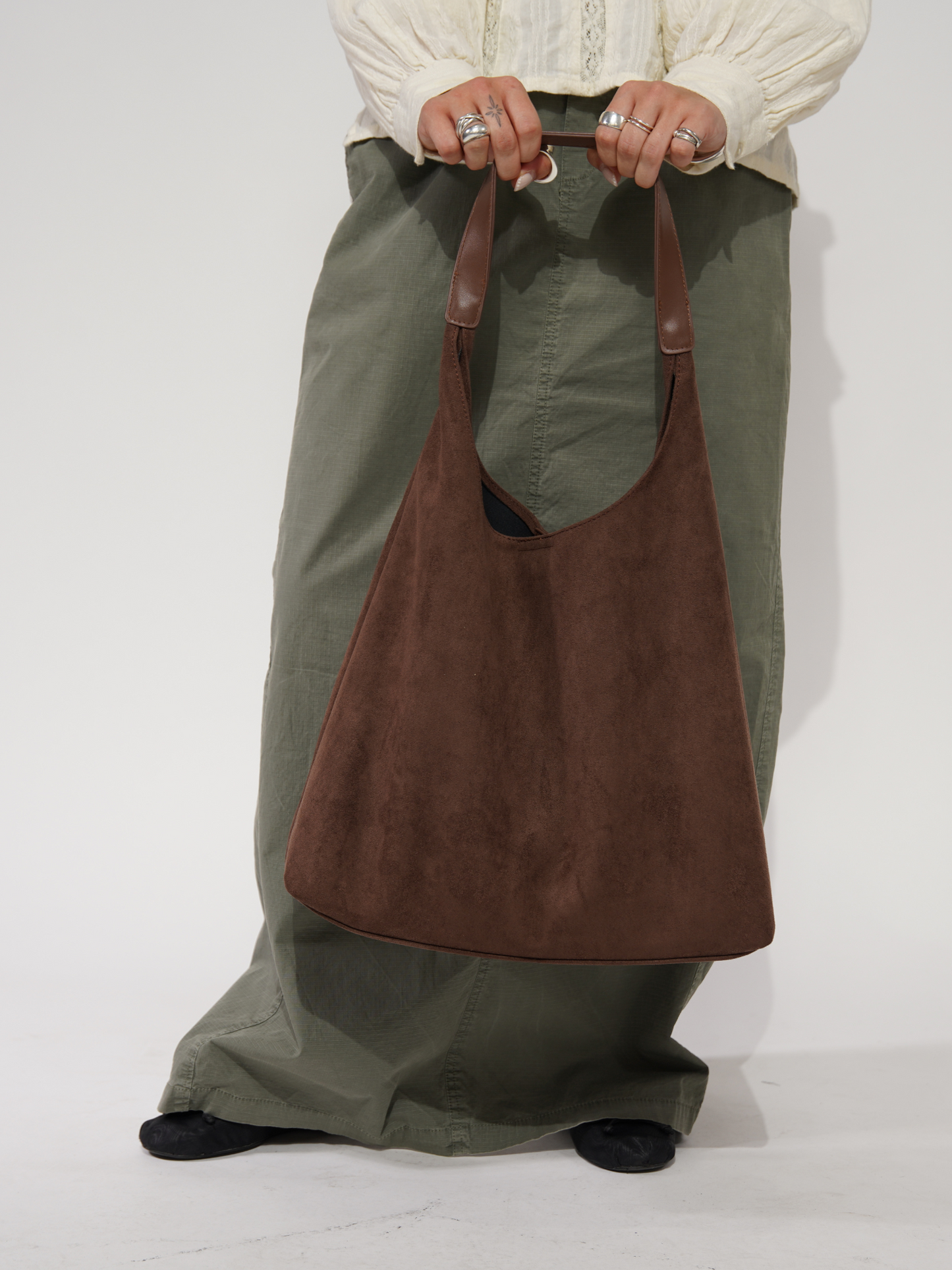 Livi - Stylish Daily Leather Tote for Effortless Elegance and Utility