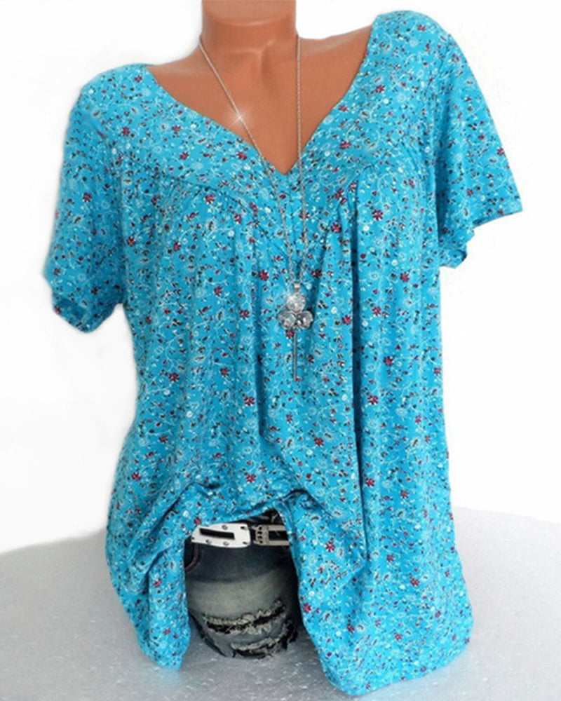 Ivette - Luxurious Women's Blouse with V-neck and Short Sleeves