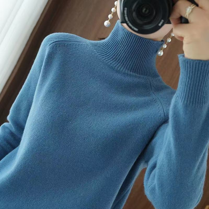 Justine - Elegant Women's Turtleneck Sweater for All Occasions