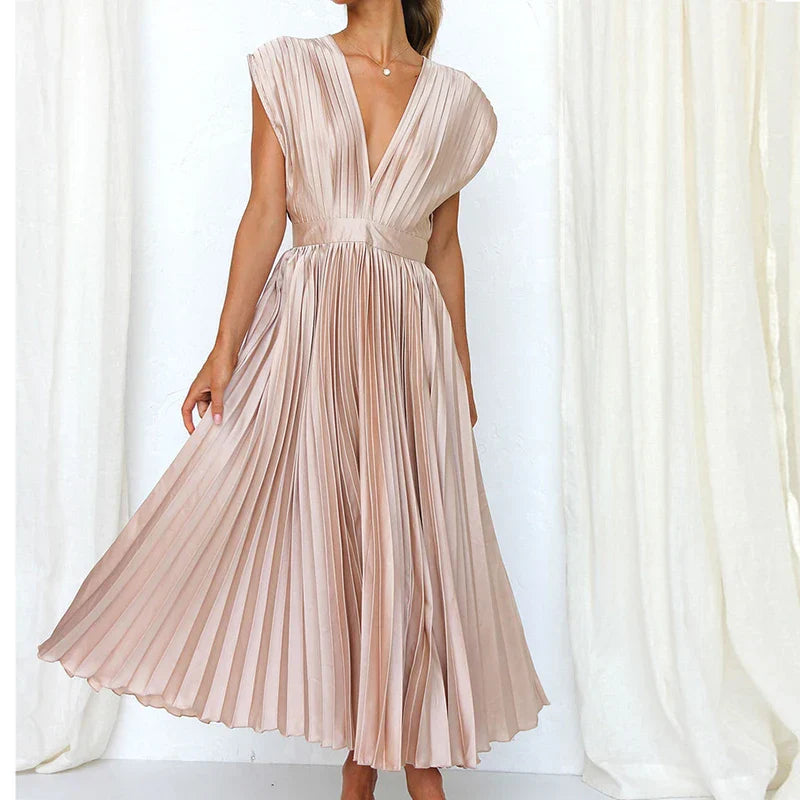 Cherry - Sophisticated Women's Maxi Dress with V-neck and Pleats
