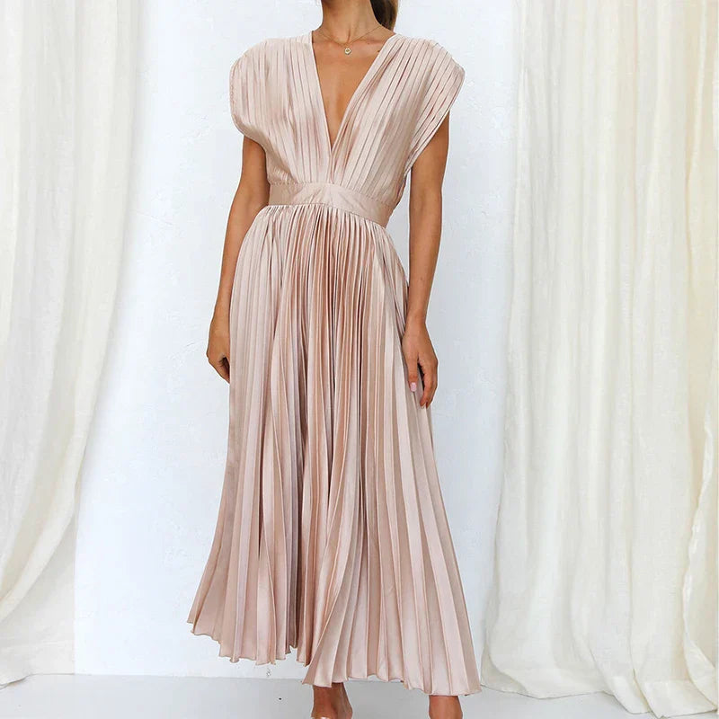 Cherry - Sophisticated Women's Maxi Dress with V-neck and Pleats