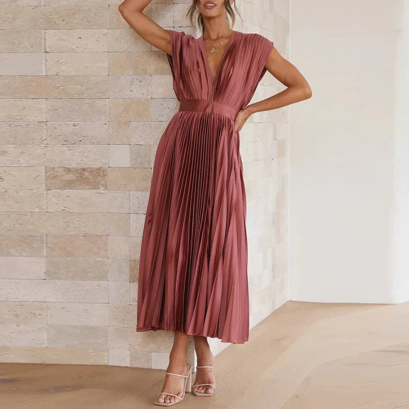 Cherry - Sophisticated Women's Maxi Dress with V-neck and Pleats