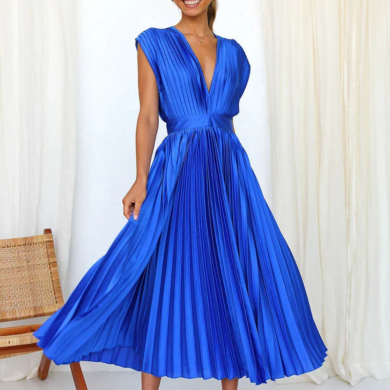Cherry - Sophisticated Women's Maxi Dress with V-neck and Pleats