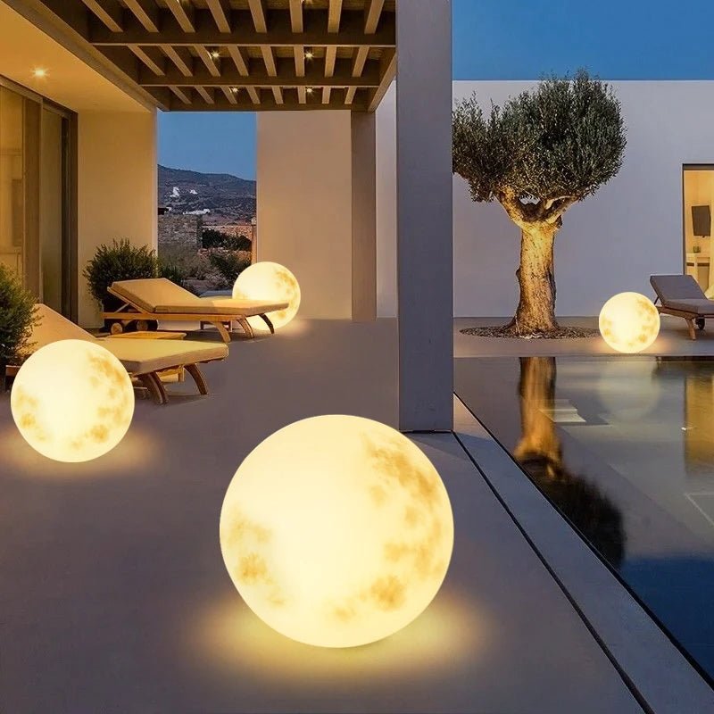 Luxora - Moon Lamp Garden Light in Moon Shape Outdoor Decor