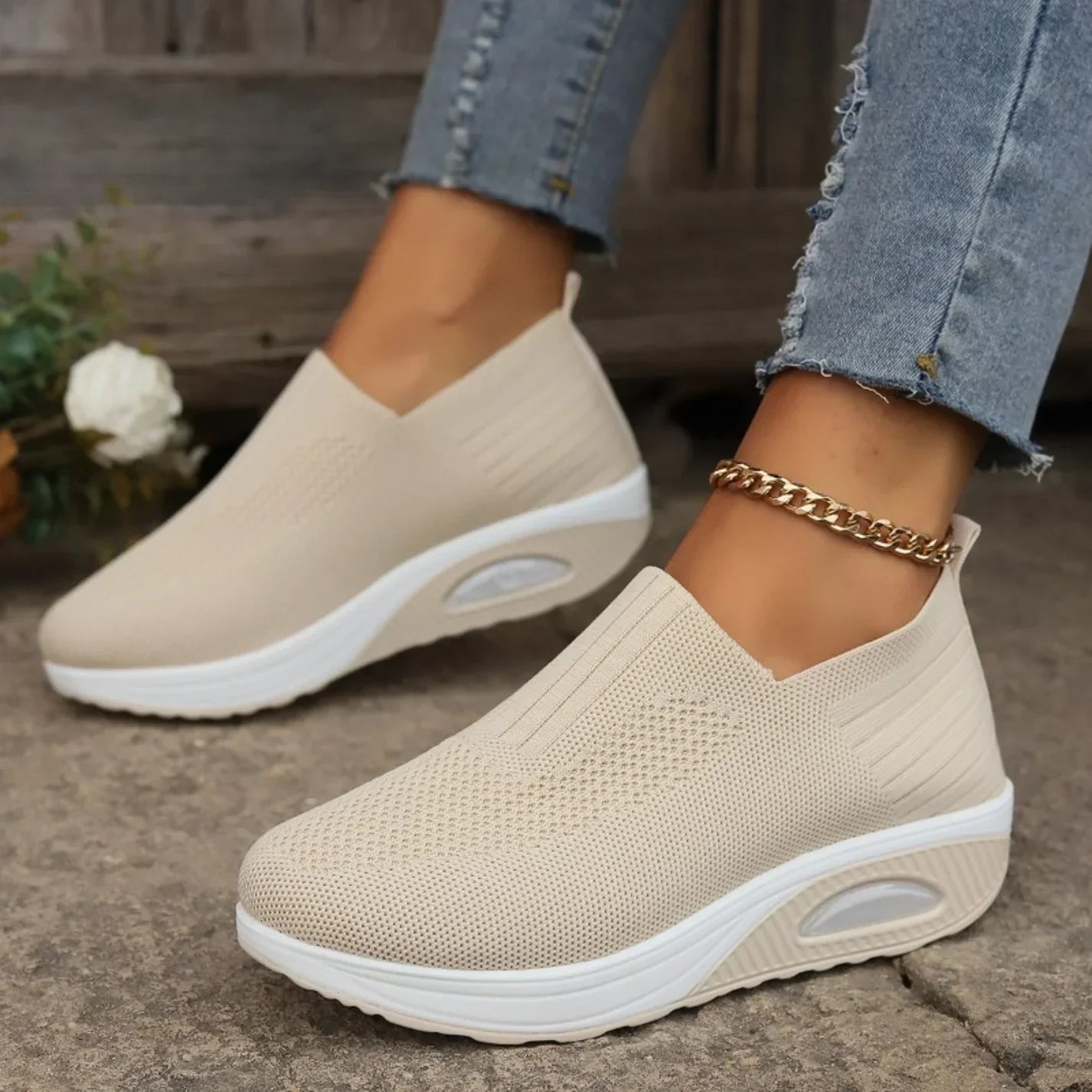 Anya - Innovative Orthopedic Sneakers for Pain Relief and Comfort