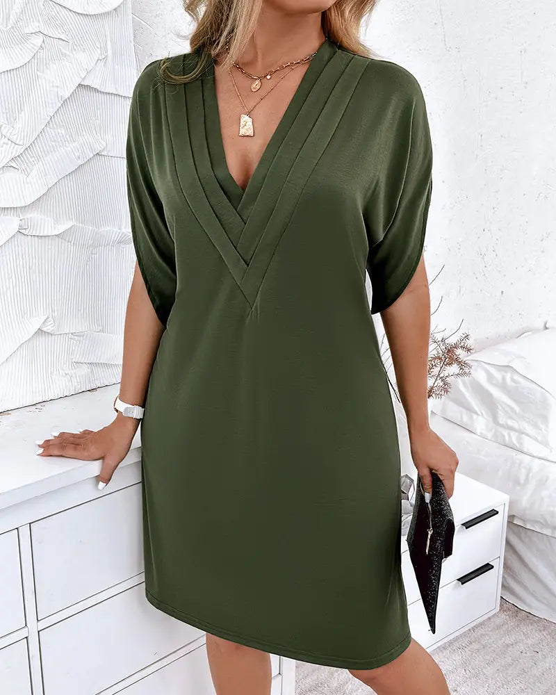 Valerie - Premium V-neck Ruched Dress for Elegant Occasions