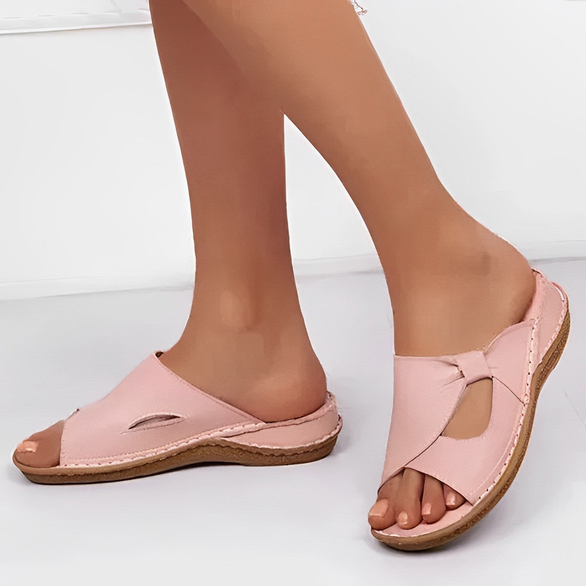 Quinley - Comfortable Orthopedic Leather Sandals with Adjustable Fit