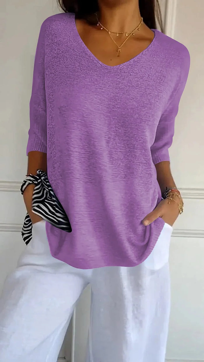 Chiara - Comfortable Women's Knitted Top with V-neck and Relaxed Fit