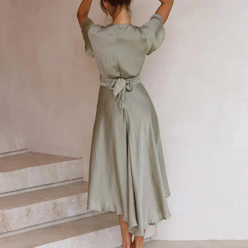 Blair - Elegant Flowing Vintage Dress for a Seductive Summer Look