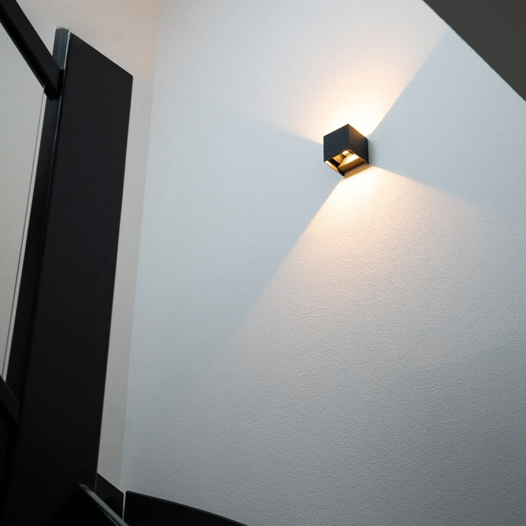 Ceiluxe - Modern Minimalist Wireless Wall Lamp for Contemporary Homes