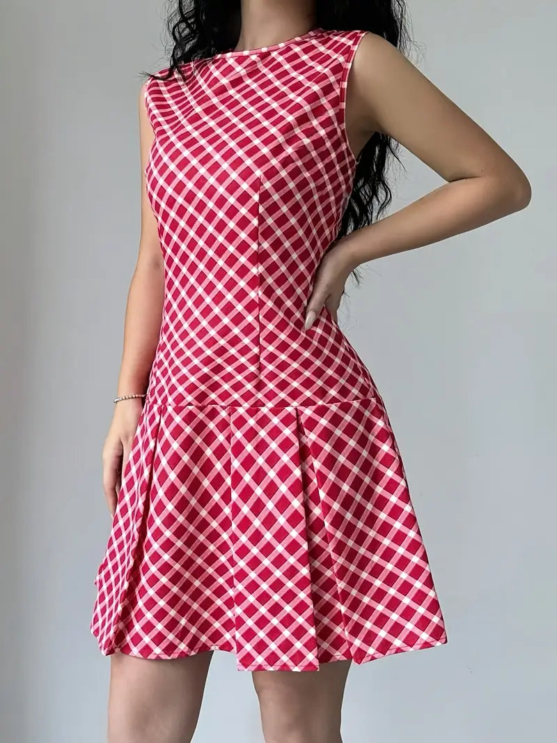 Carmen - Stylish Sleeveless Dress with Pleats and Checked Pattern