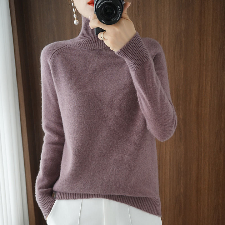 Justine - Elegant Women's Turtleneck Sweater for All Occasions