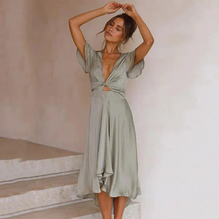 Blair - Elegant Flowing Vintage Dress for a Seductive Summer Look