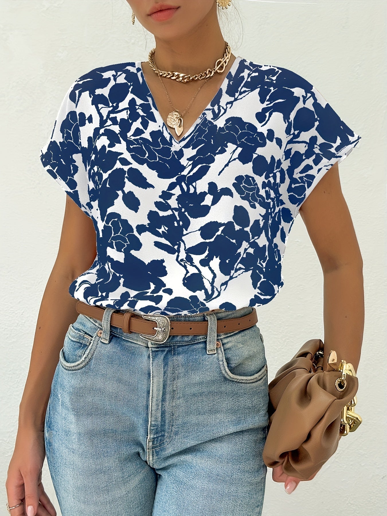 Madison - Charming Women's Blouse with Enchanting Floral Print