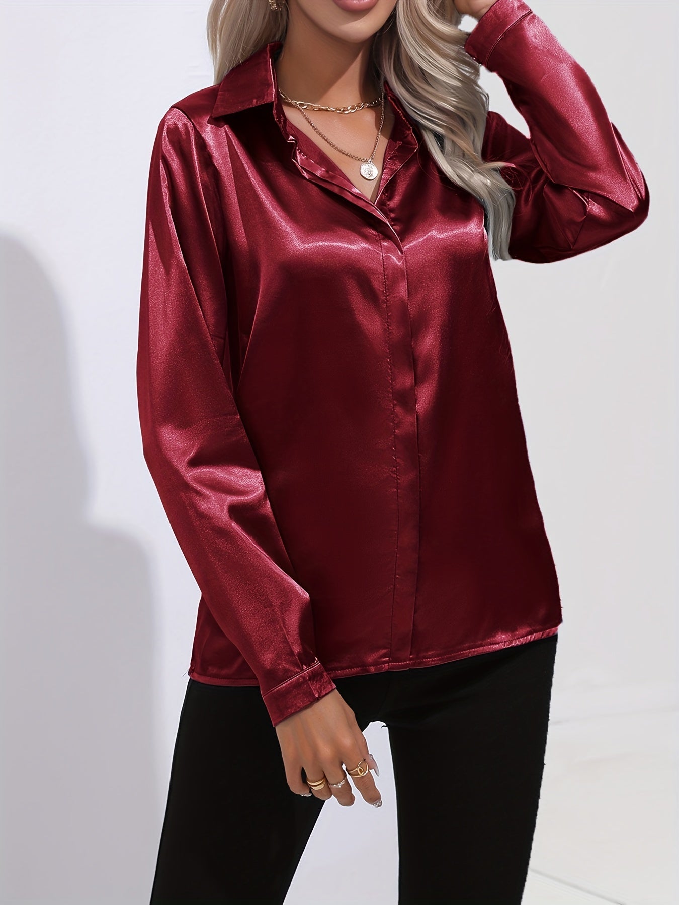 Dora - Elegant Women's Blouse in Luxurious Satin Finish