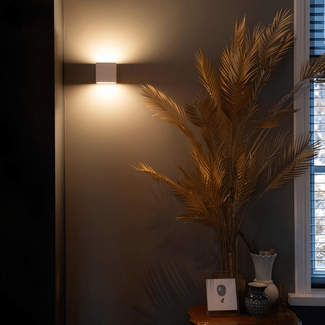 Ceiluxe - Modern Minimalist Wireless Wall Lamp for Contemporary Homes
