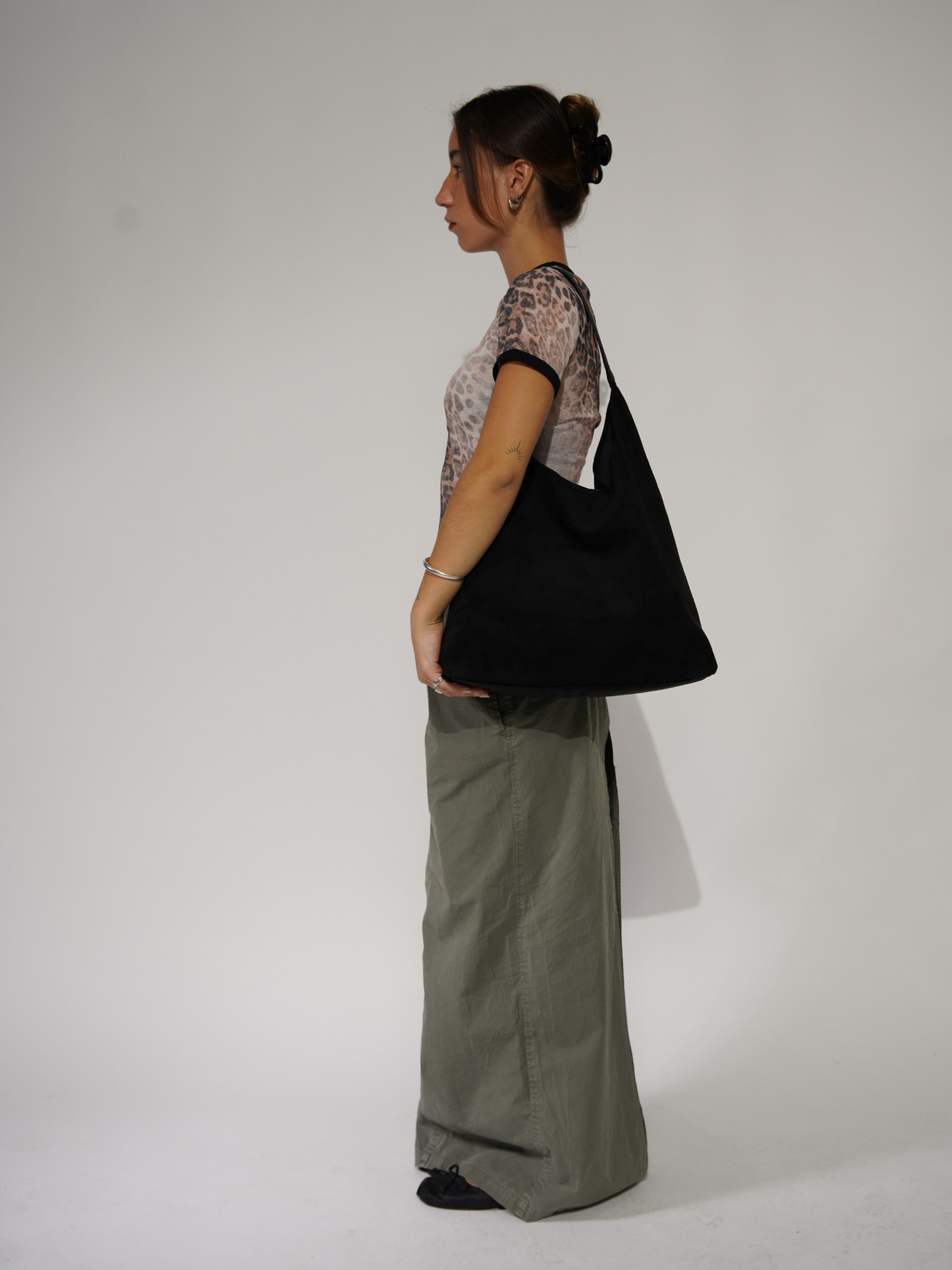 Livi - Stylish Daily Leather Tote for Effortless Elegance and Utility