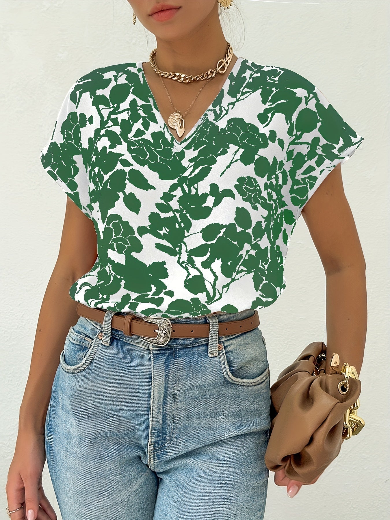 Madison - Charming Women's Blouse with Enchanting Floral Print