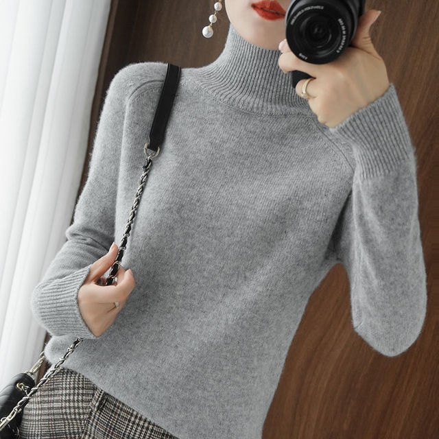 Justine - Elegant Women's Turtleneck Sweater for All Occasions