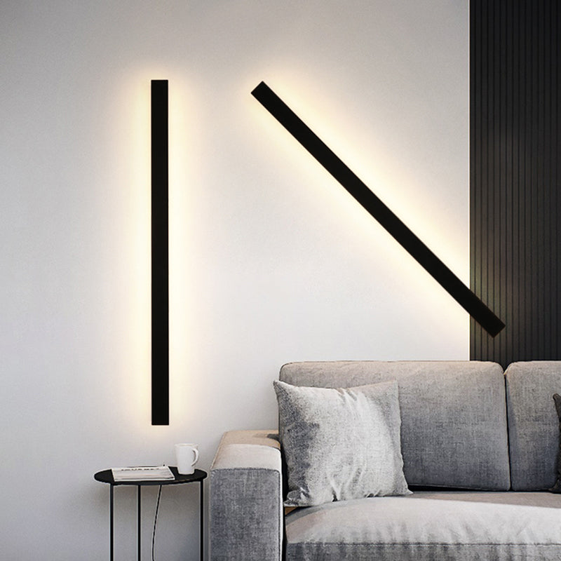 Aliana - Stylish Contemporary LED Wall Light for Outdoor Spaces