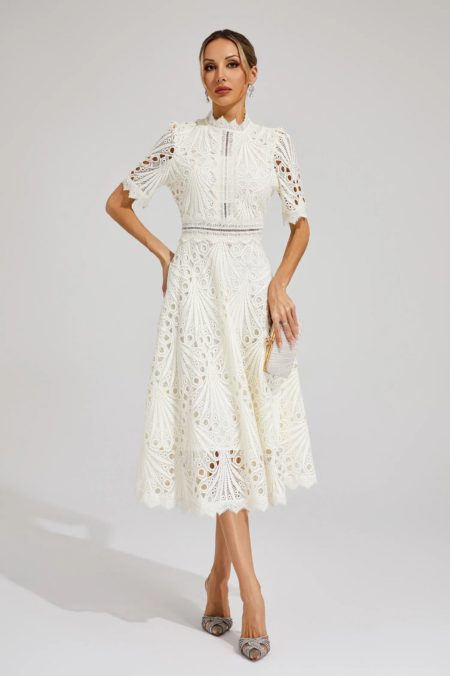 Lesley - Elegant Lace Midi Dress for Women with Flattering Silhouette