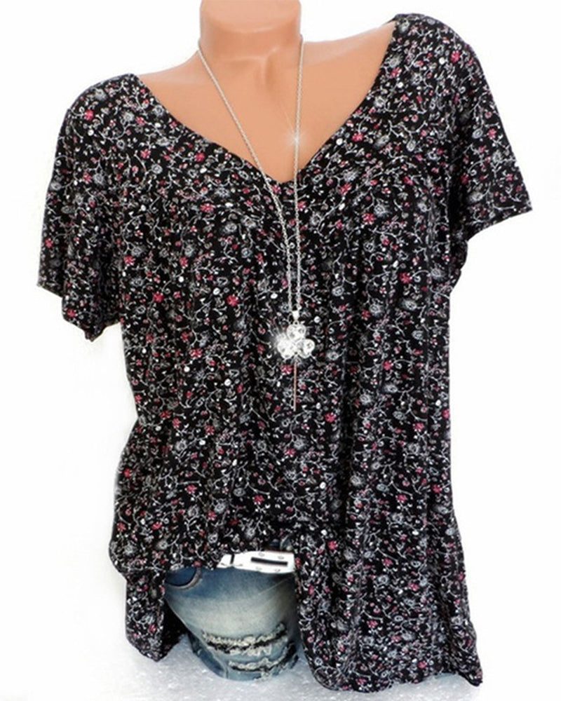 Ivette - Luxurious Women's Blouse with V-neck and Short Sleeves