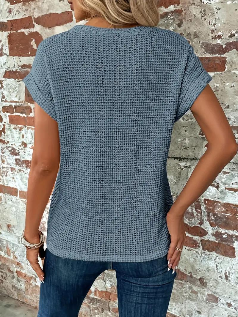 Courtney - Stylish Women's T-shirt Made from Luxurious Bamboo Fabric