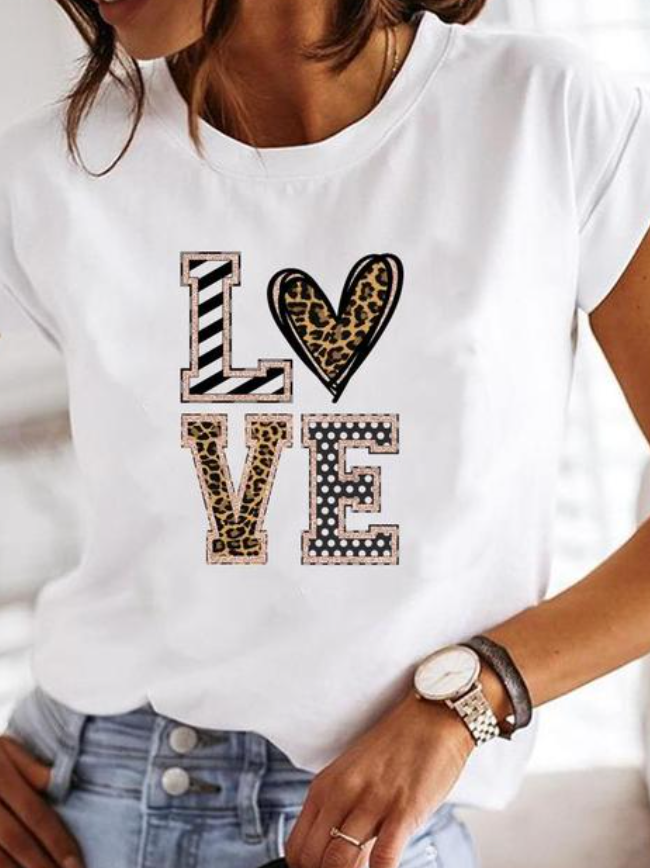 Benita - Stylish Women's T-Shirt with Versatile Floral and Heart Designs