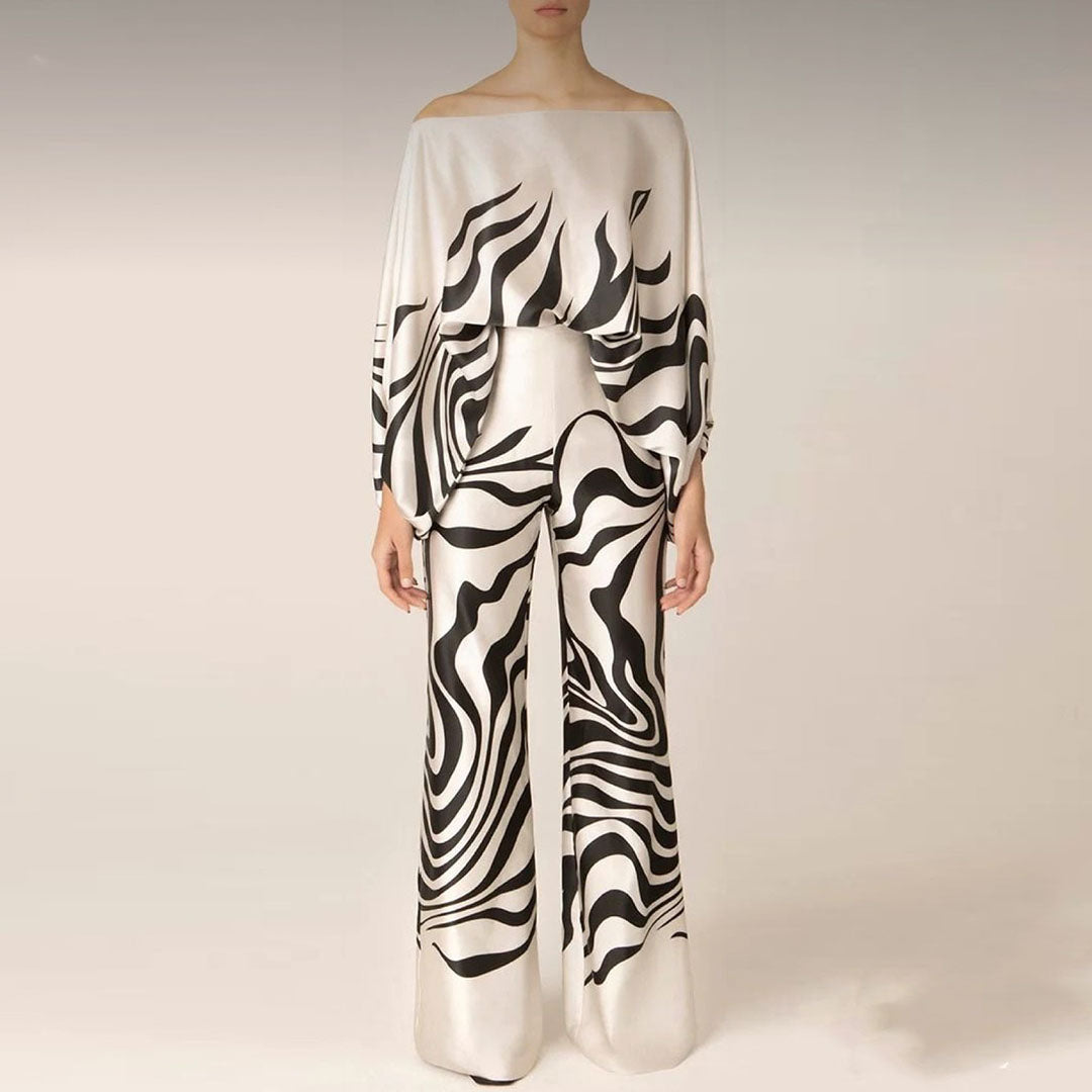 Camber - Elegant Women's Wide-Leg Pantsuit with 3D Effect Pattern