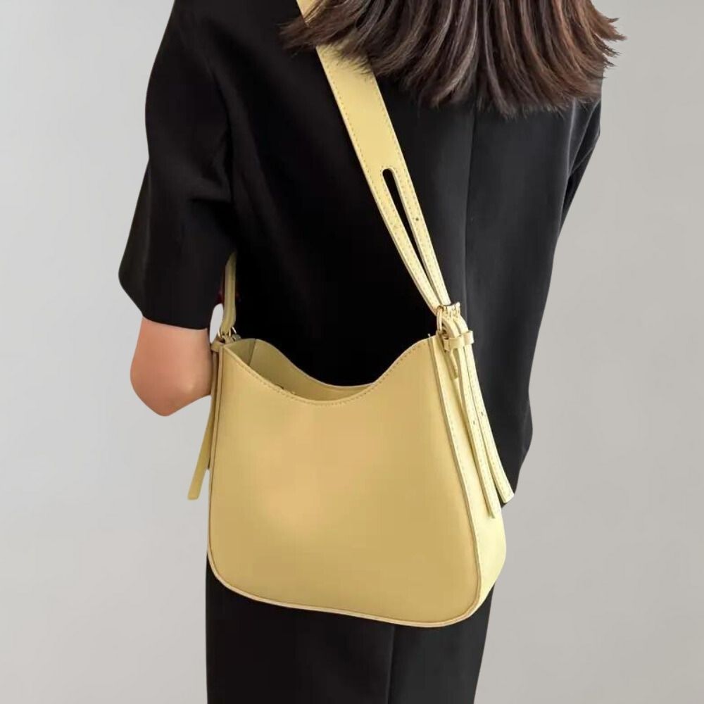 Lillie - Simple and Elegant Vegan Leather Crossbody Bag in Minimalist Design