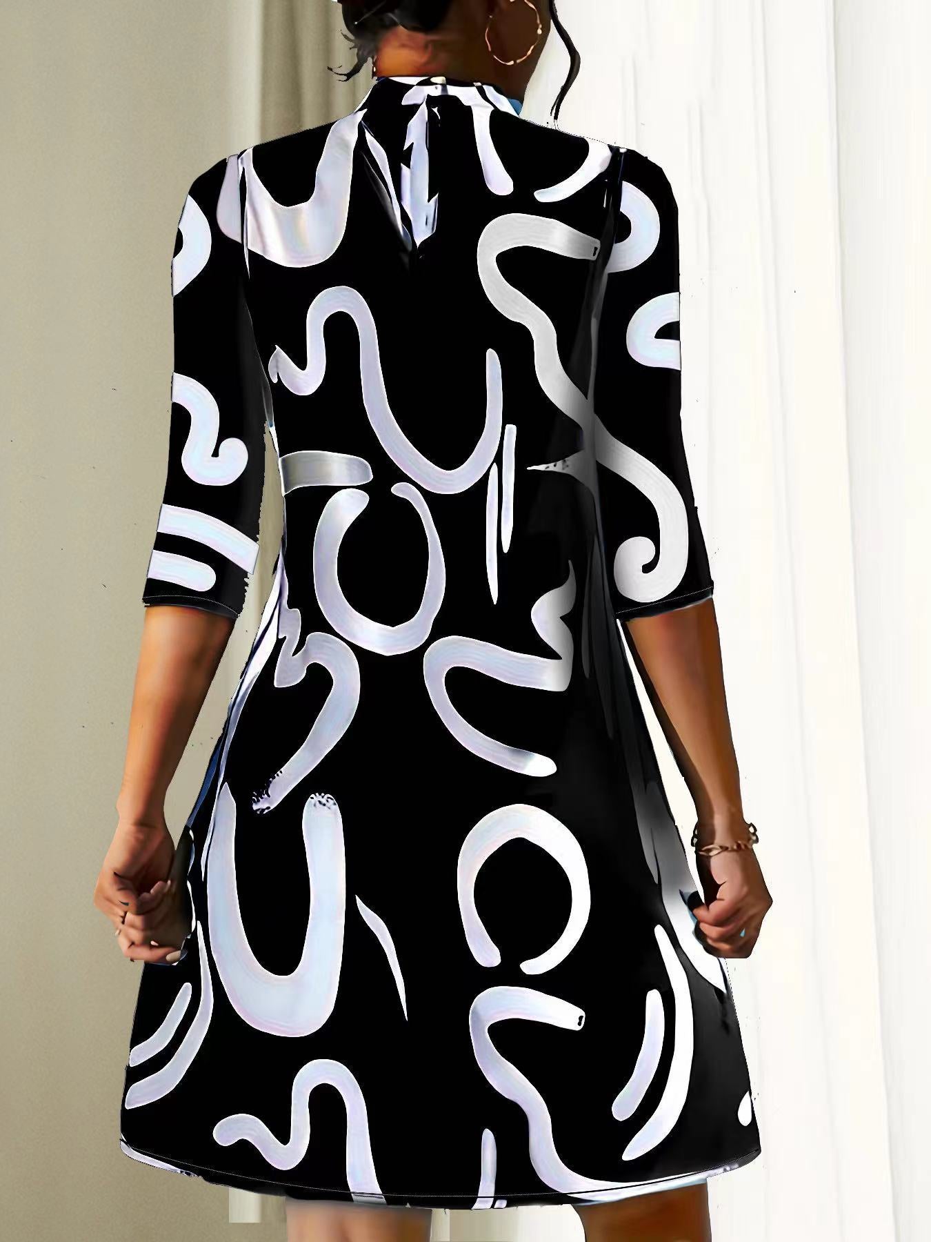 Alanna - Stylish and Comfortable Dress with Trendy Autumn Print
