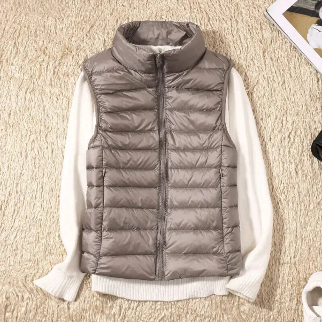 Demaris - Stylish Women's Lightweight Vest for All Seasons