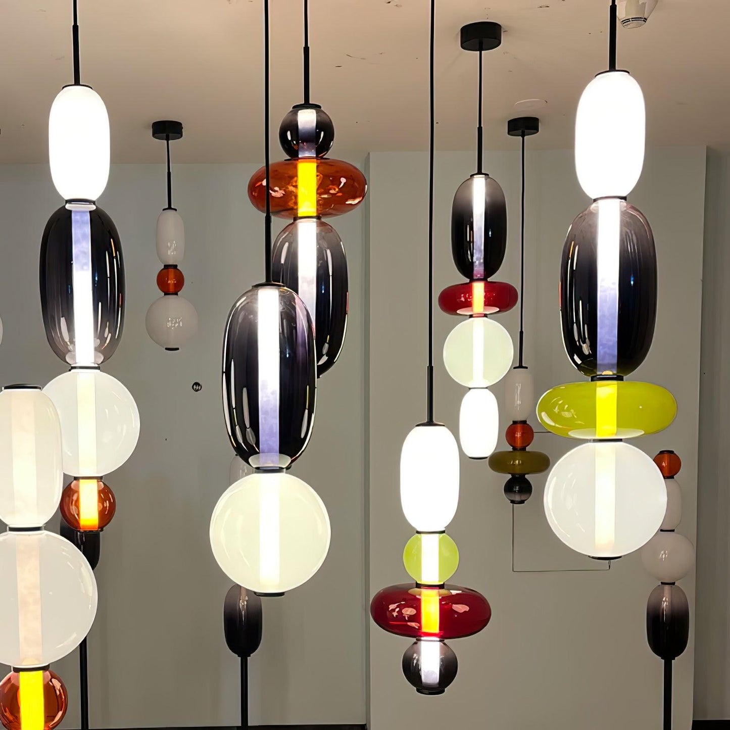 Mira – Glass Pendant Light