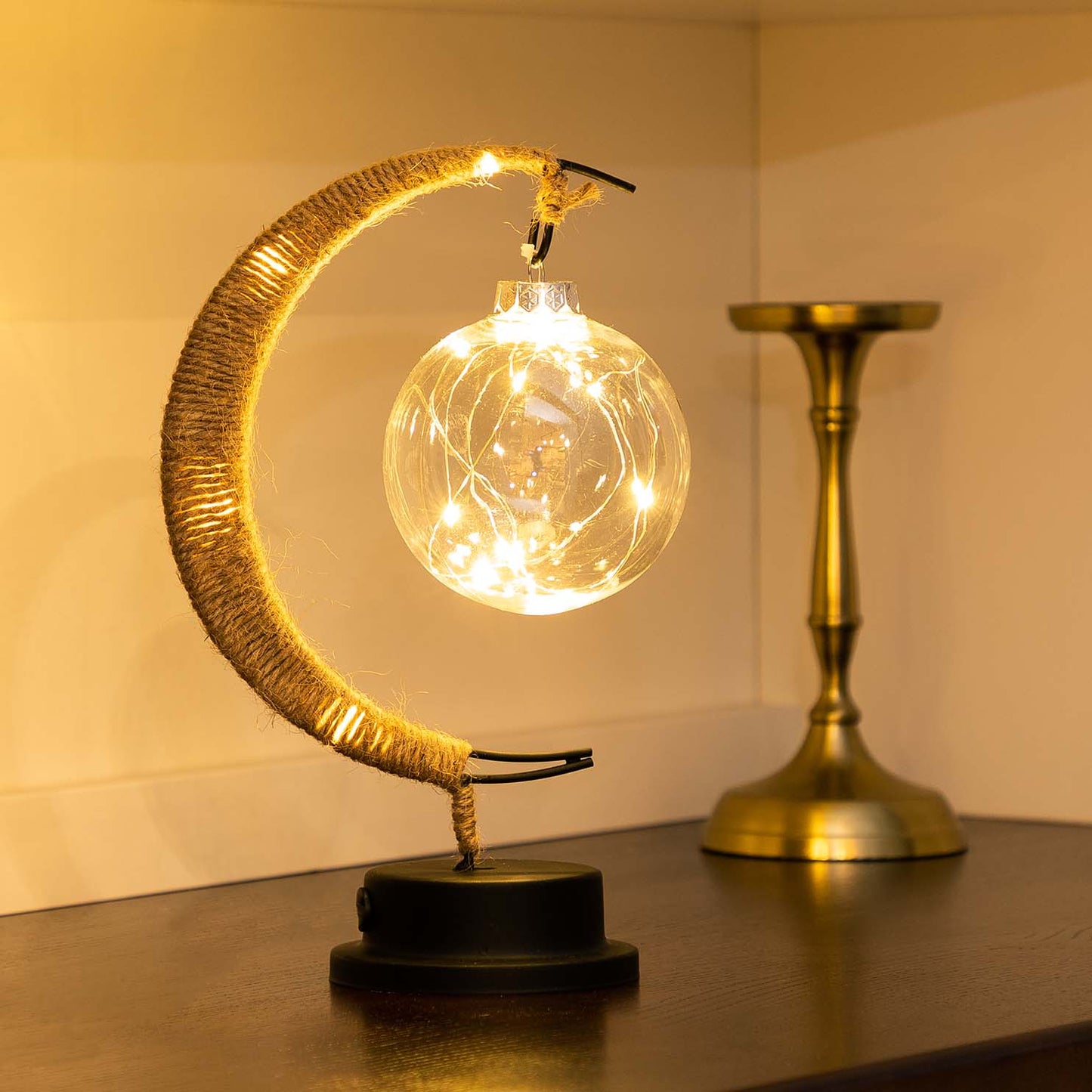 LustraPod - Enchanted Lunar Lamp with Magical Glow and Elegant Design