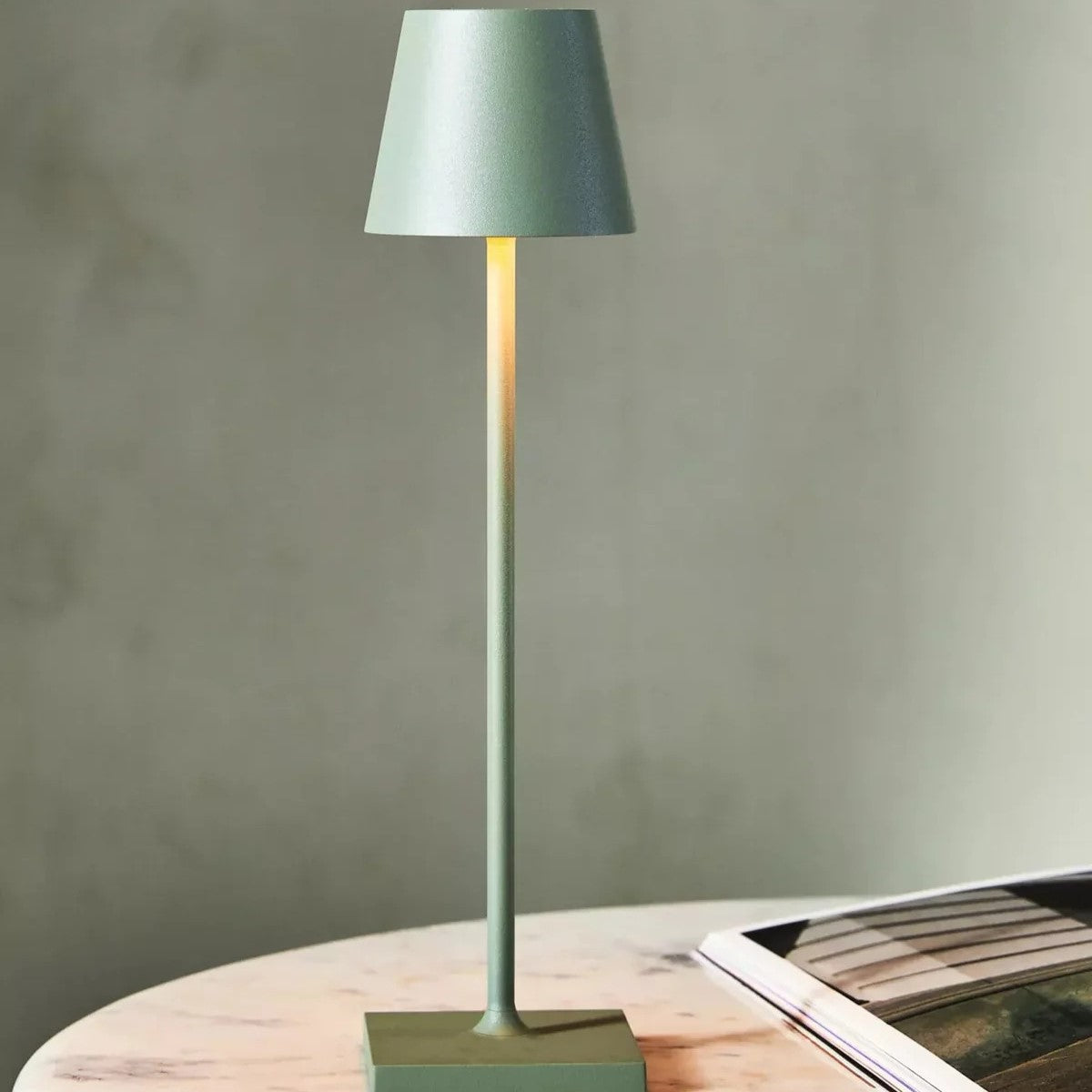LumoHaven - Stylish Dimmable Table Lamp with USB-C Charging Port