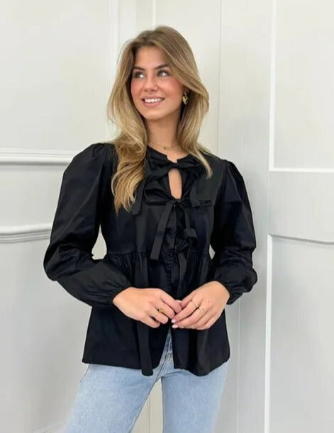 Ariadne- Stylish Women's Blouse with Puff Sleeves and Bow Detail