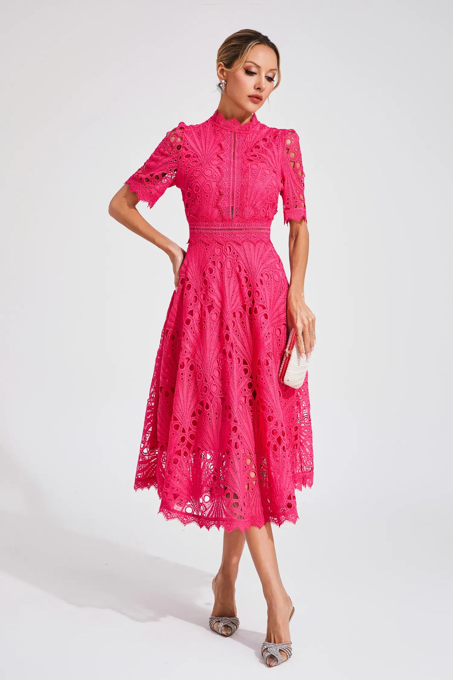 Lesley - Elegant Lace Midi Dress for Women with Flattering Silhouette