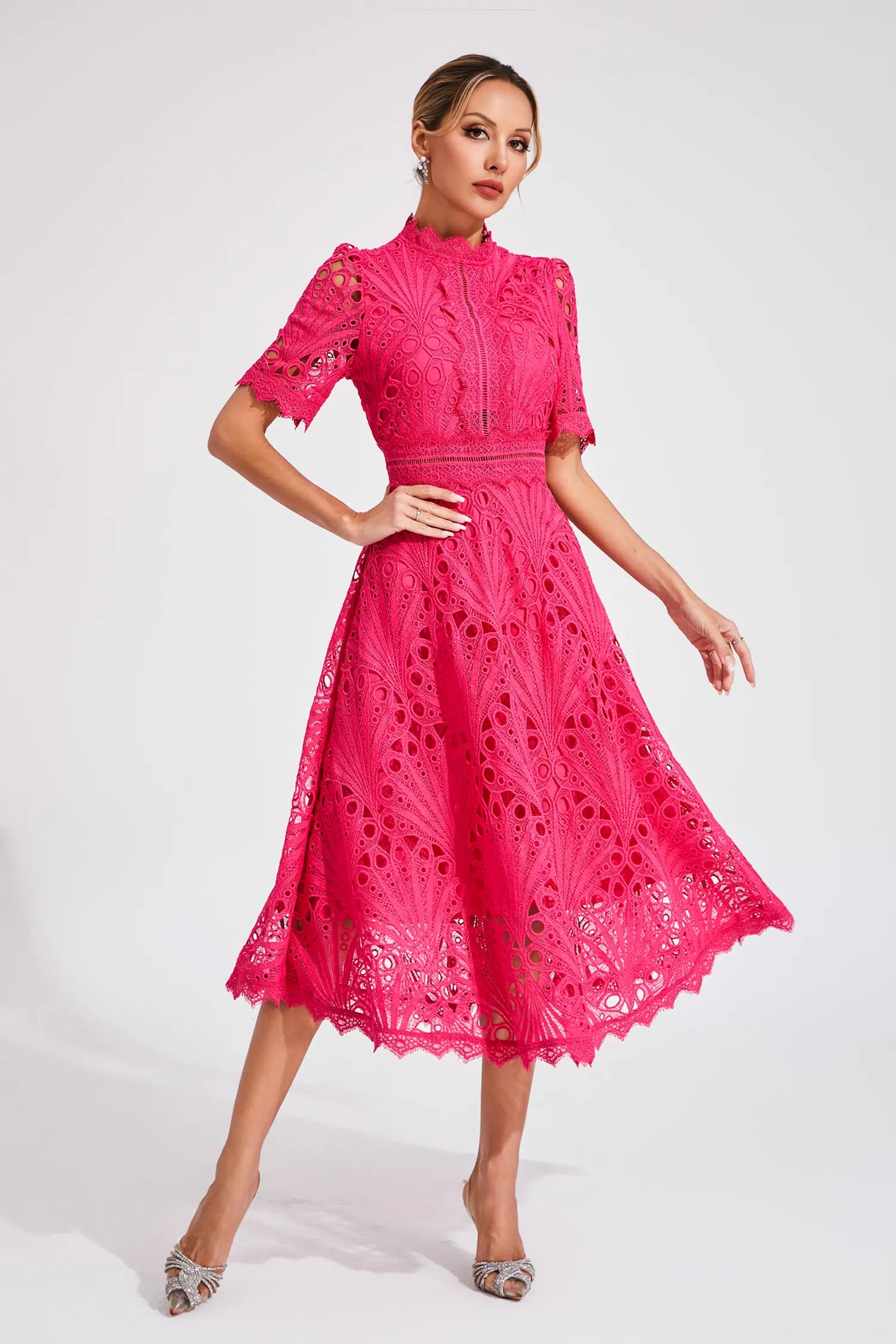 Lesley - Elegant Lace Midi Dress for Women with Flattering Silhouette