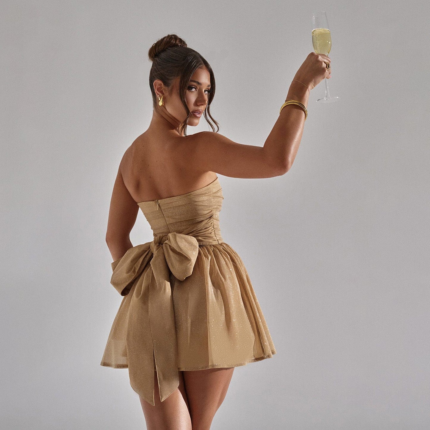 Alicia - Dazzling Ladies' Evening Dress with Large Bow