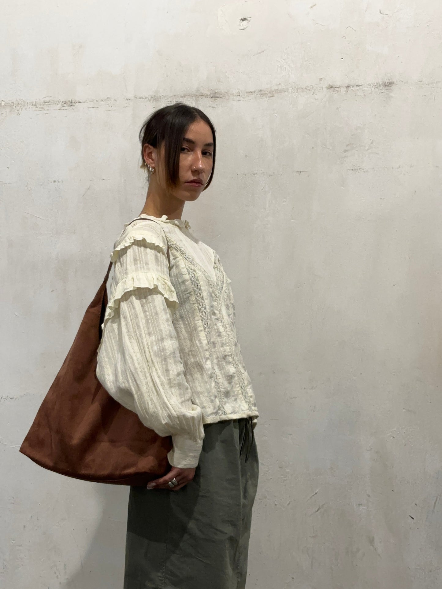 Livi - Stylish Daily Leather Tote for Effortless Elegance and Utility