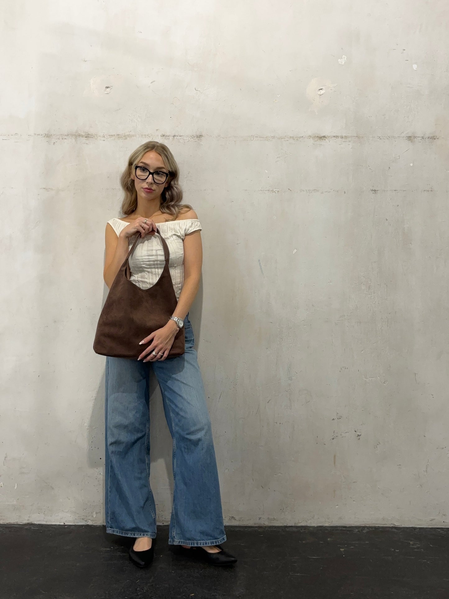 Livi - Stylish Daily Leather Tote for Effortless Elegance and Utility