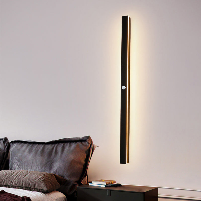 Aliana - Stylish Contemporary LED Wall Light for Outdoor Spaces