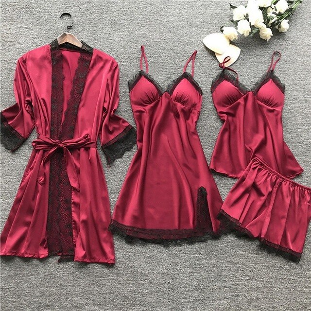 Joyce - Luxurious Silk Pajama Set with Robe and Chic Sleepwear