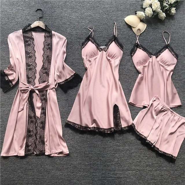 Joyce - Luxurious Silk Pajama Set with Robe and Chic Sleepwear