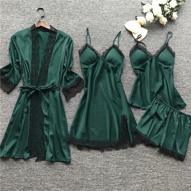 Joyce - Luxurious Silk Pajama Set with Robe and Chic Sleepwear
