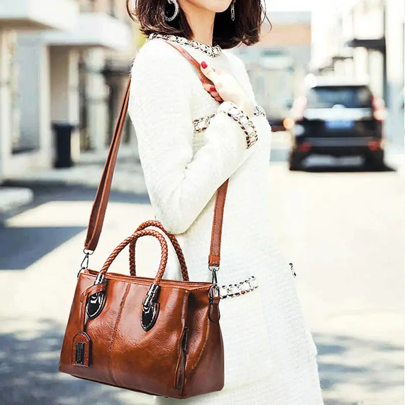 Lurleen - Spacious Leather Handbag with Elegant Design and Premium Quality