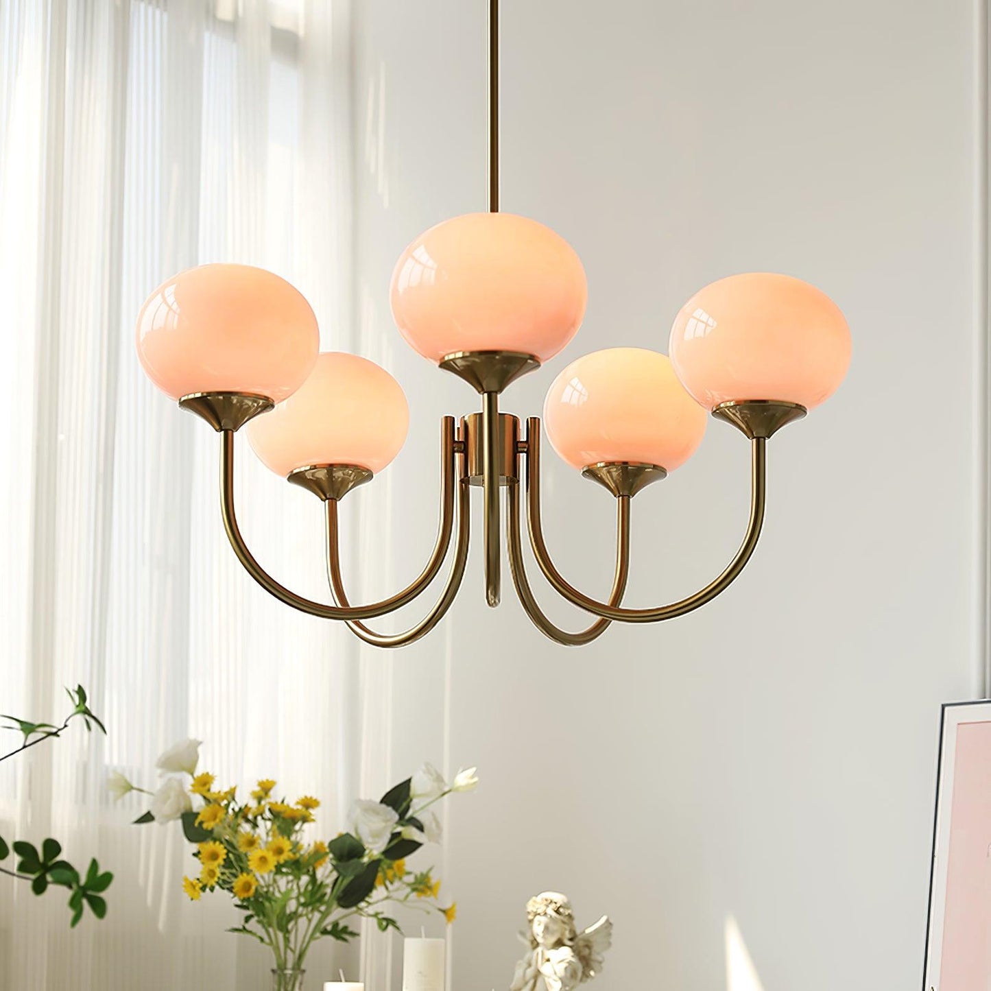 Mysten - AuroraGlow Marshmallow Chandelier Pink Glass Globes