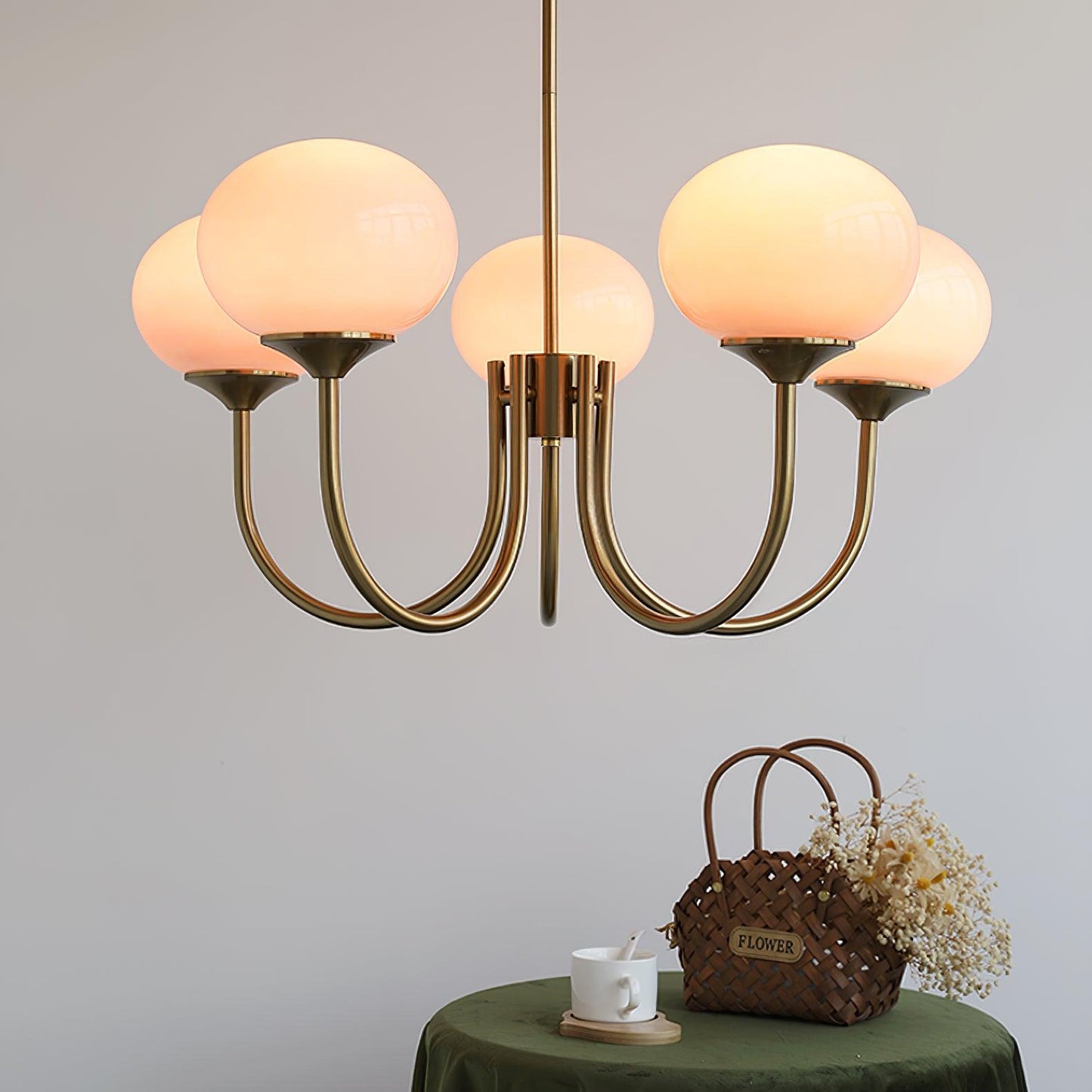 Mysten - AuroraGlow Marshmallow Chandelier Pink Glass Globes