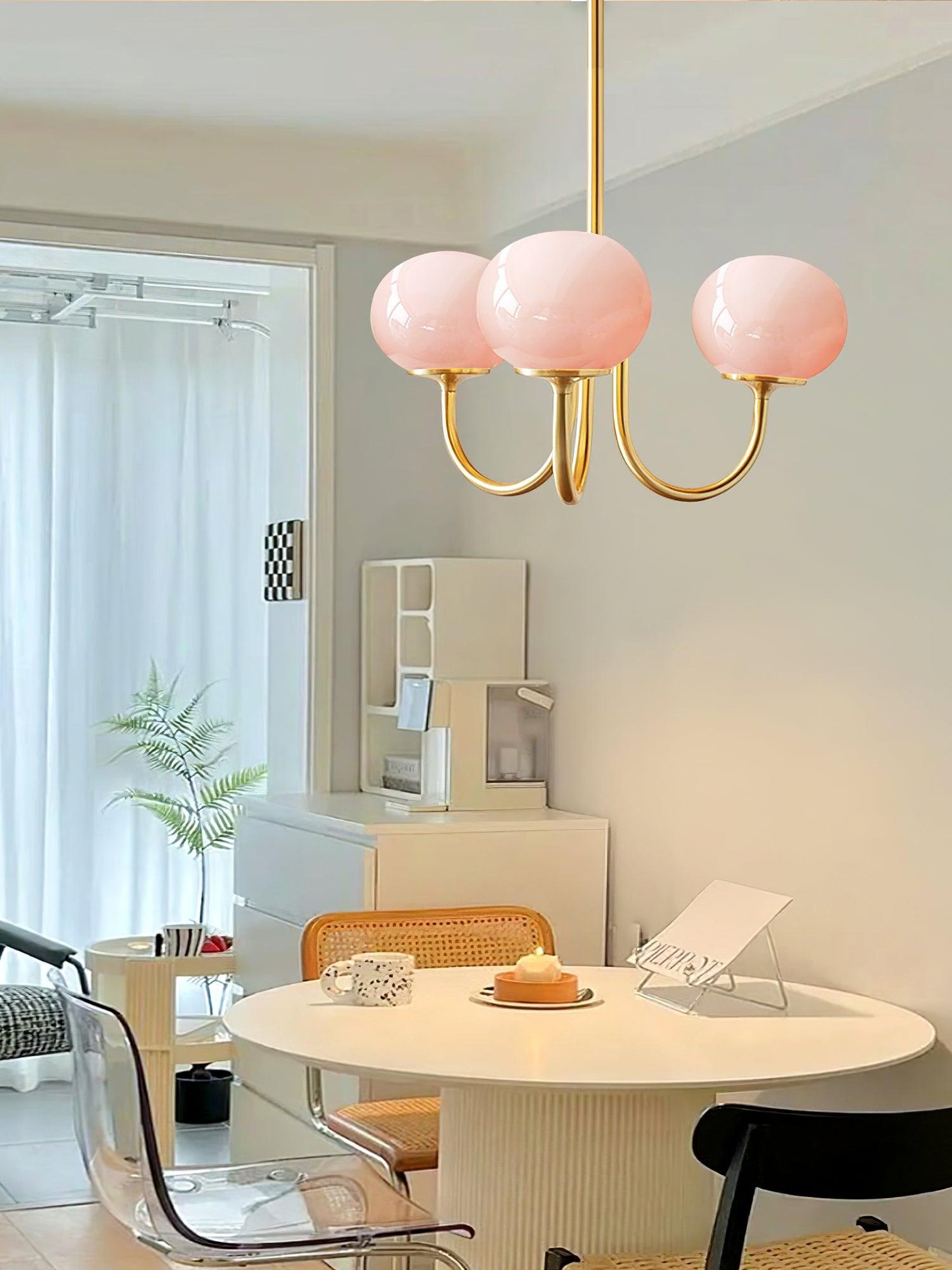 Mysten - AuroraGlow Marshmallow Chandelier Pink Glass Globes