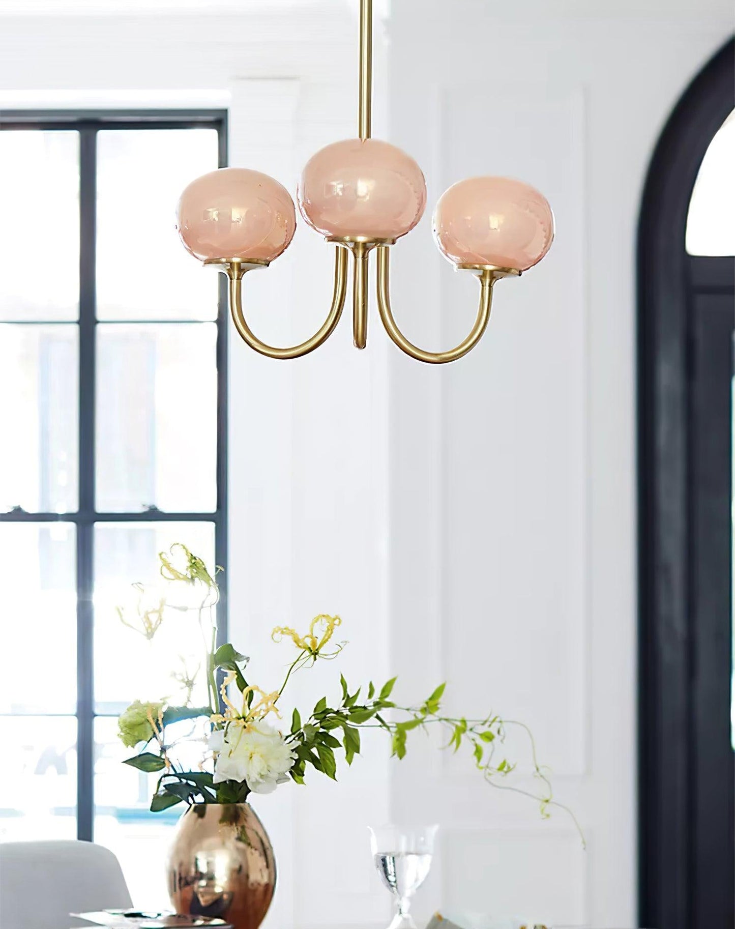 Mysten - AuroraGlow Marshmallow Chandelier Pink Glass Globes